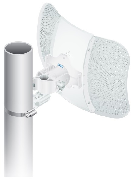 رادیو وایرلس Ubiquiti LiteBeam 5AC Gen2 آنتن با دقت بالا و قدرت 23 دسی‌بل است و در باند فرکانسی 5 گیگاهرتز کار می‌کند.